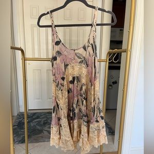 Gently worn- Free People dress with lace detailing